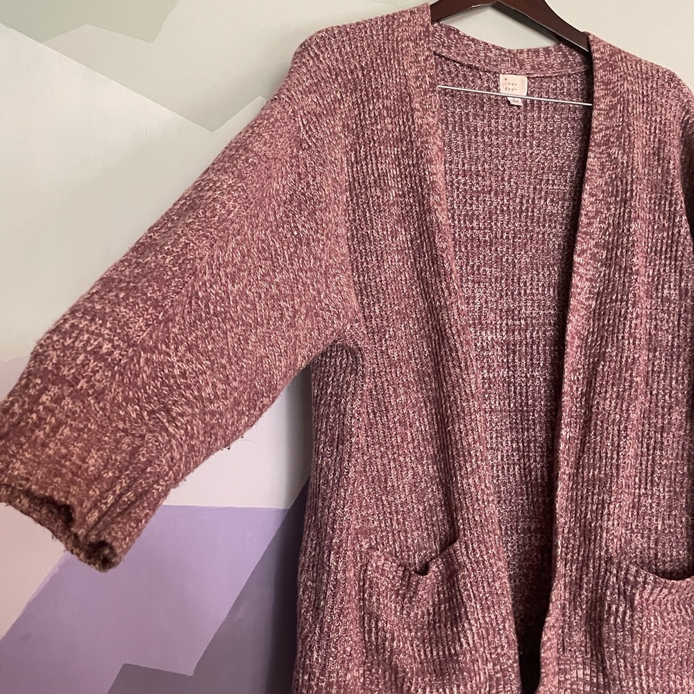 • chunky knit burgundy cardigan • - Picture 4 of 6